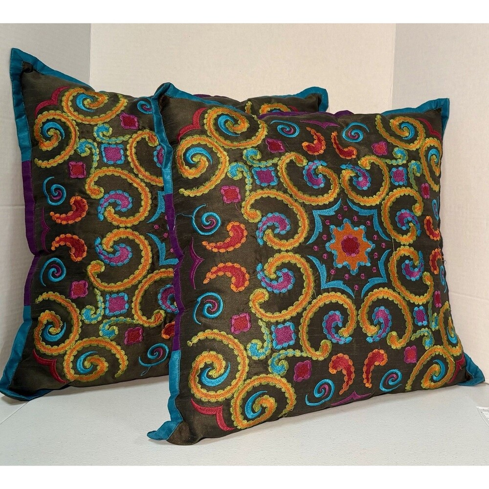 Pair Of Safavieh Calycopis Bohemian Chocolate Pillows Pre-Owned - Ex Condition